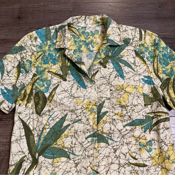 Vintage Linen button up shirt floral vacation style - Picture 2 of 5
